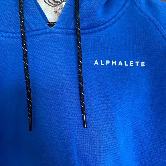 Alphalete cropped hoodie - Picture 2 of 4